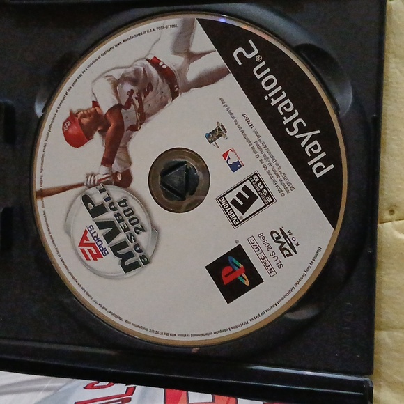 Playstation 2 MVP Baseball 2004 Video Game with Booklet - Picture 2 of 5